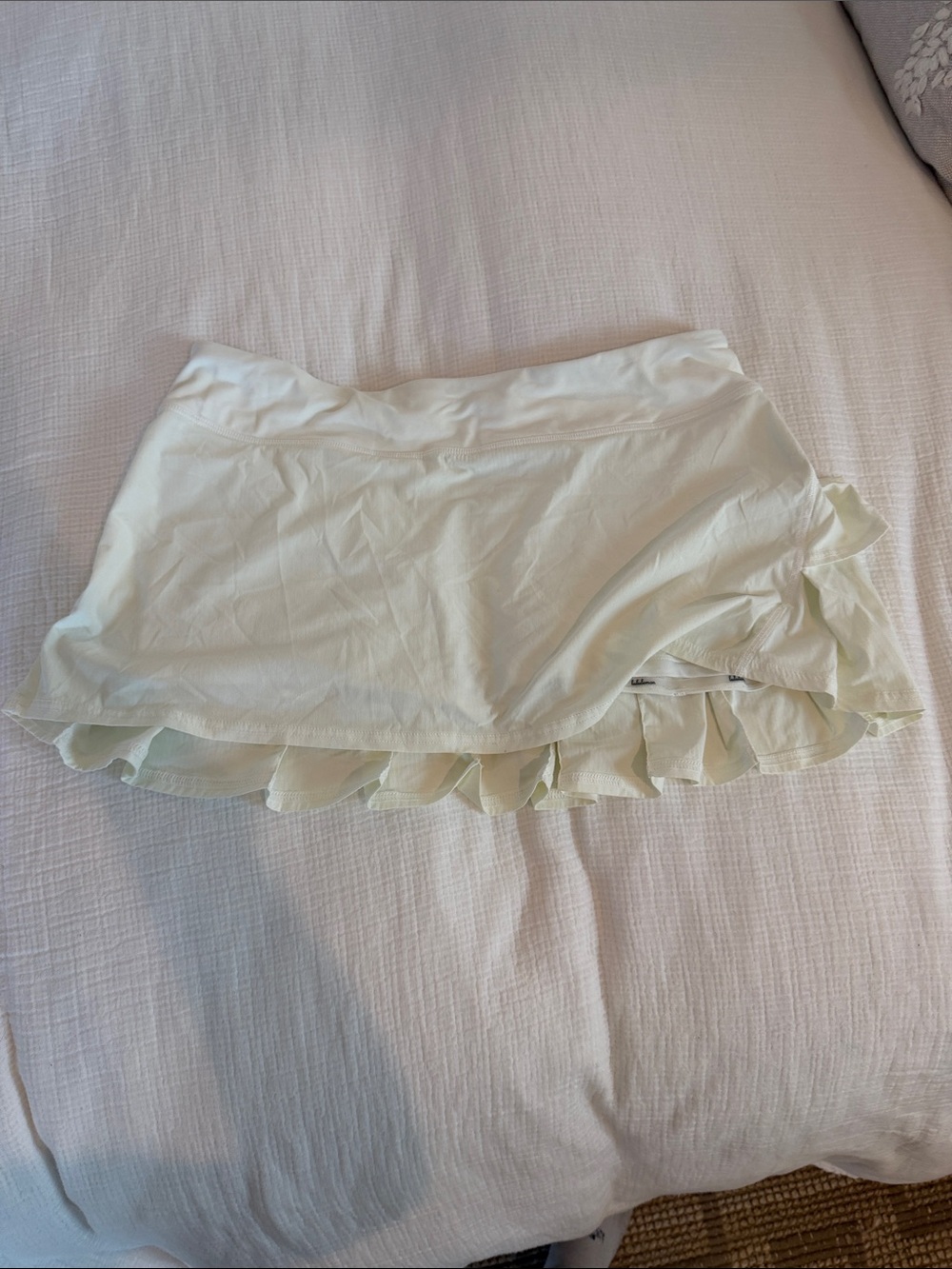 Lululemon Women's Cream Light Yellow Ruffle Mini Skirt
